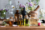 A GUIDE TO USING ESSENTIAL OILS FOR CHAPPED LIPS AND AN OVERNIGHT LIP MASK RECIPE