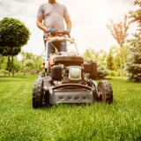 Top 5 Lawn Care Business Apps to Use With QuickBooks
